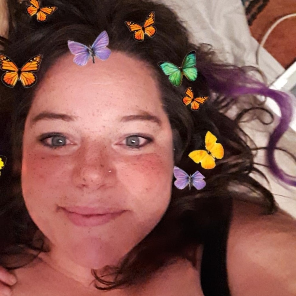 Meet your Posher, Leticia